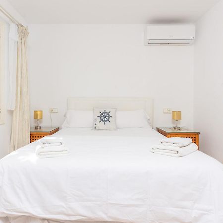 Casa Margarita Villa อานดราตส์ ภายนอก รูปภาพ