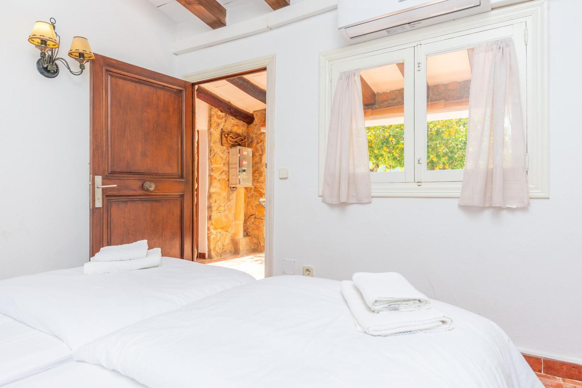 Casa Margarita Villa อานดราตส์ ภายนอก รูปภาพ