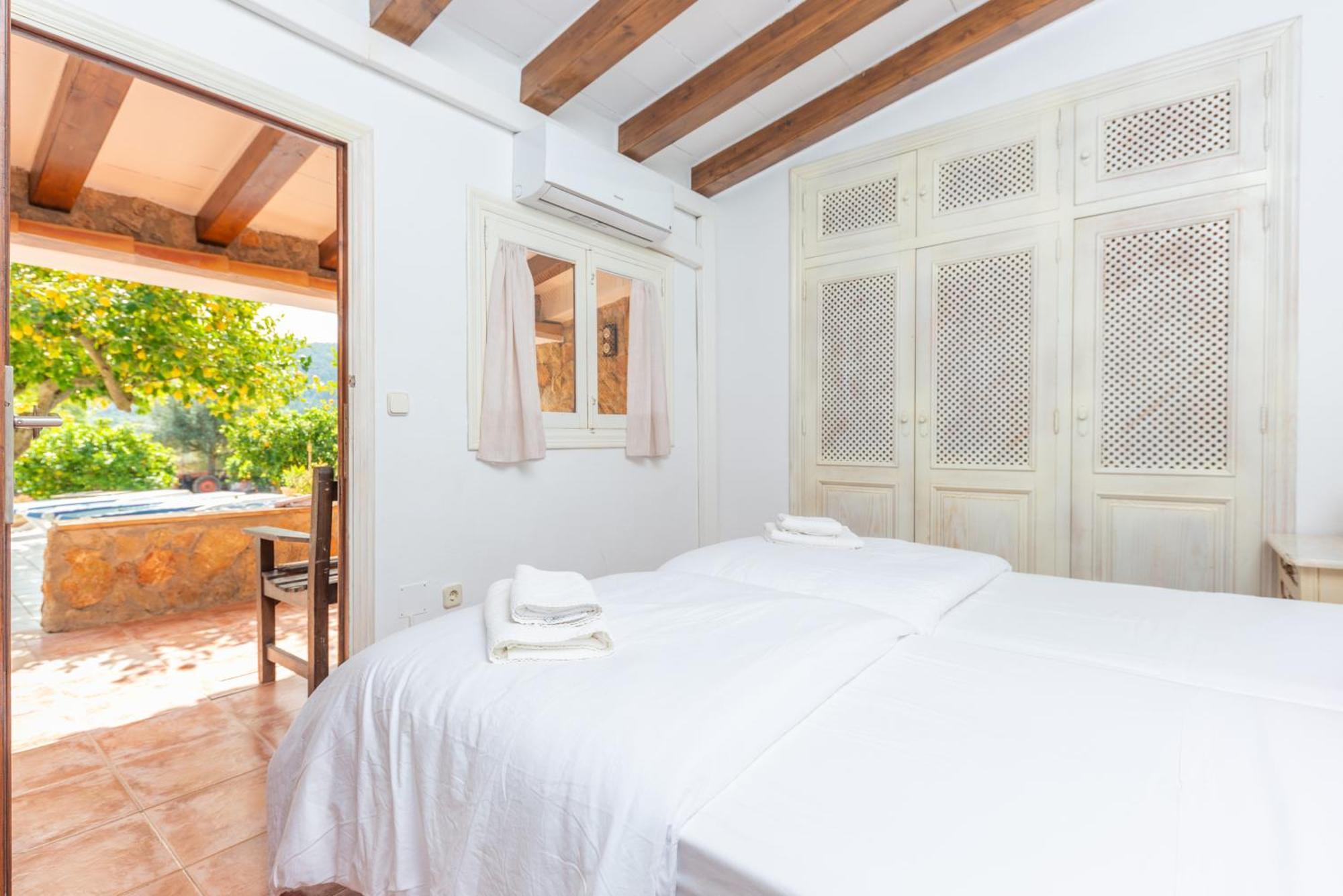 Casa Margarita Villa อานดราตส์ ภายนอก รูปภาพ